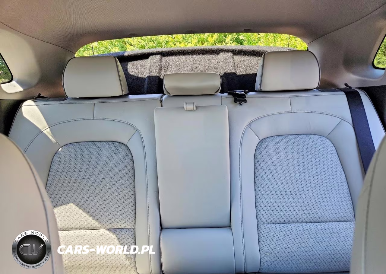 2021 Hyundai Kona Limited VIN:KM8K33AG0MU128701 - 10