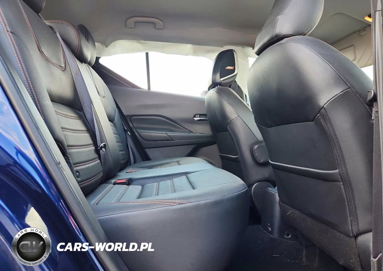 2019 Nissan Kicks Sr VIN:3N1CP5CU6KL554804 - 11
