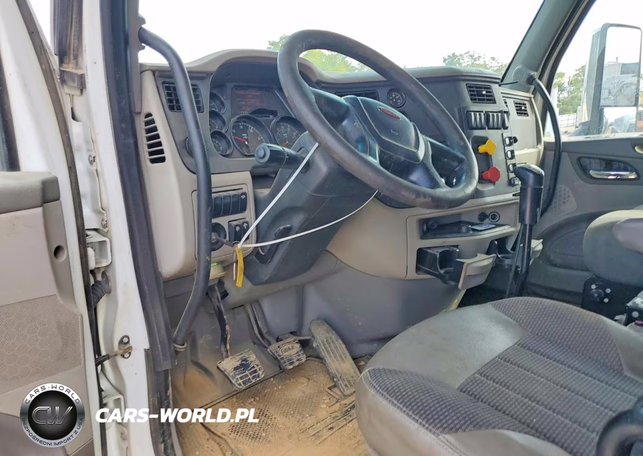2018 Peterbilt 579 Dump Truck VIN:1XPBDP9X3JD460719 - 8