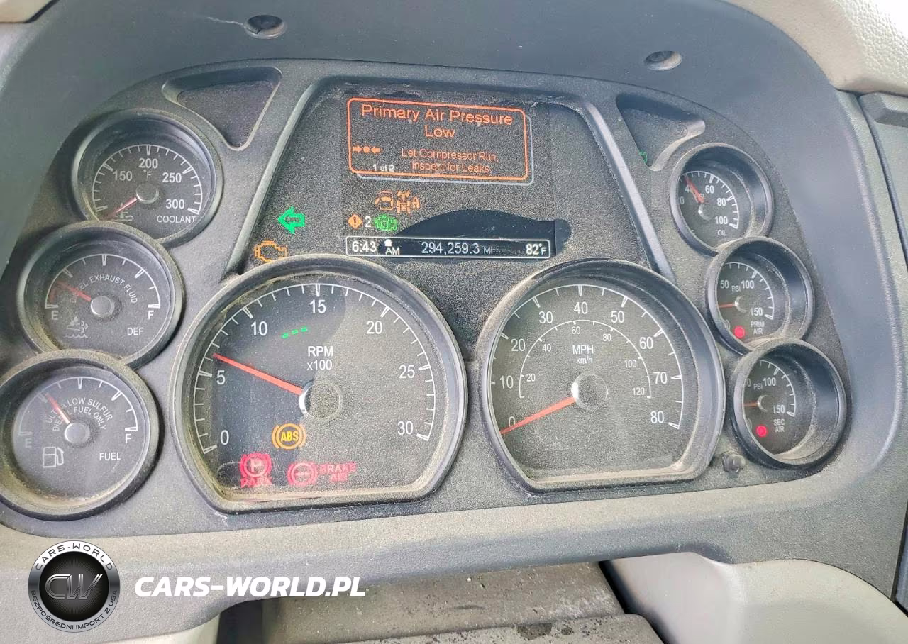 2018 Peterbilt 579 Dump Truck VIN:1XPBDP9X3JD460719 - 9