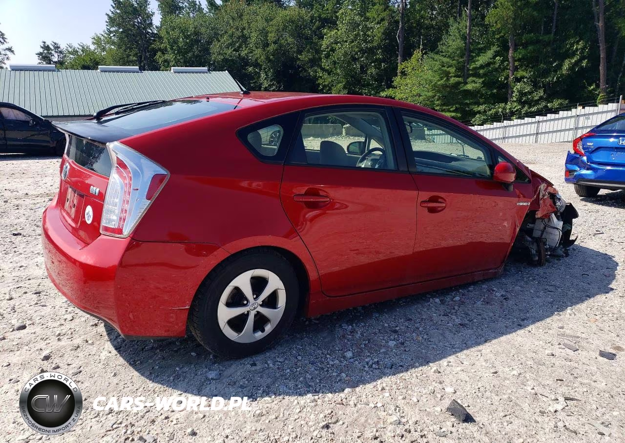2013 Toyota Prius Two VIN:JTDKN3DU6D0352028 - 3