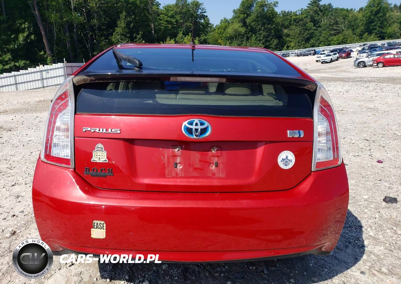 2013 Toyota Prius Two VIN:JTDKN3DU6D0352028 - 6