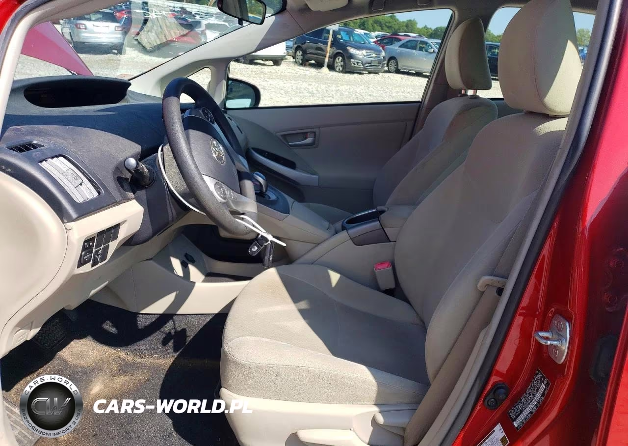 2013 Toyota Prius Two VIN:JTDKN3DU6D0352028 - 7