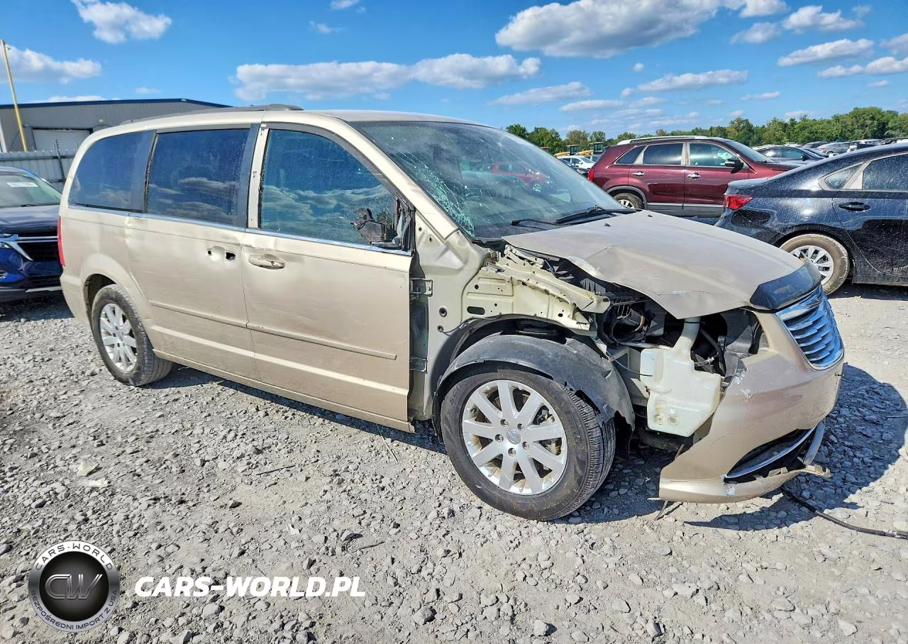 2016 Chrysler Town & Country Lx VIN:2C4RC1AG9GR120072 - 4