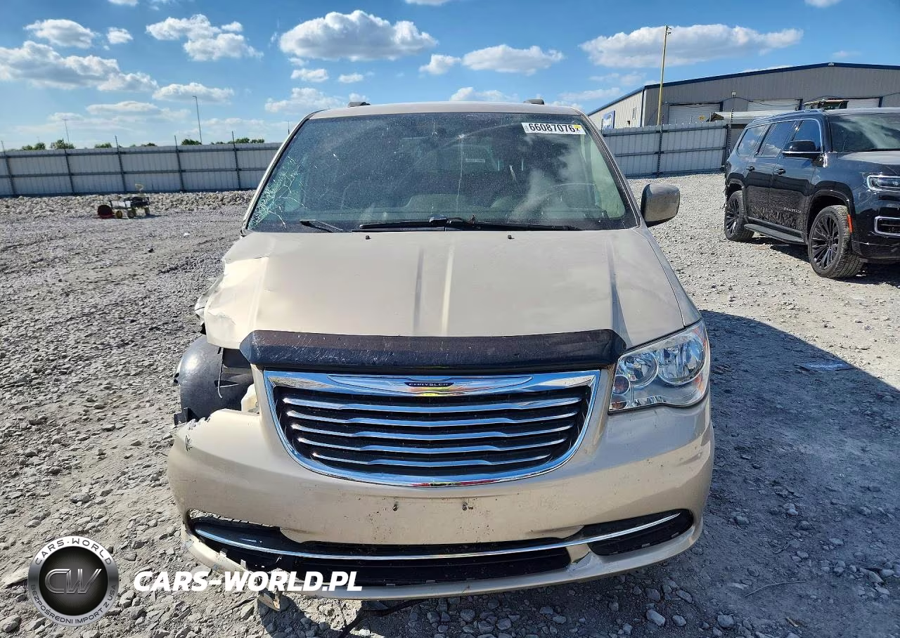 2016 Chrysler Town & Country Lx VIN:2C4RC1AG9GR120072 - 5