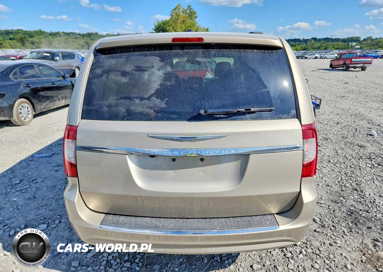 2016 Chrysler Town & Country Lx VIN:2C4RC1AG9GR120072 - 6