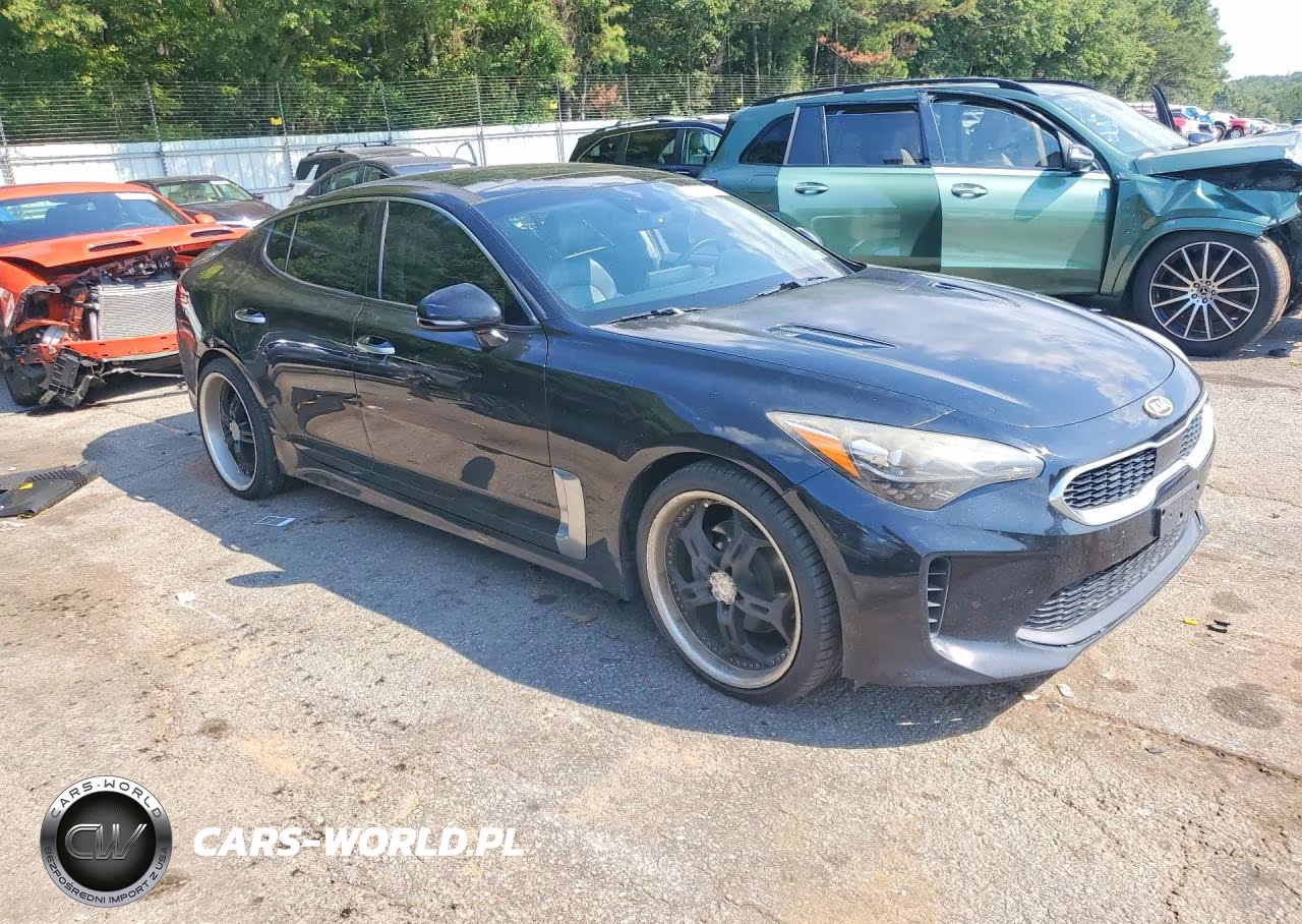 2018 Kia Stinger Premium VIN:KNAE25LA8J6014189 - 4