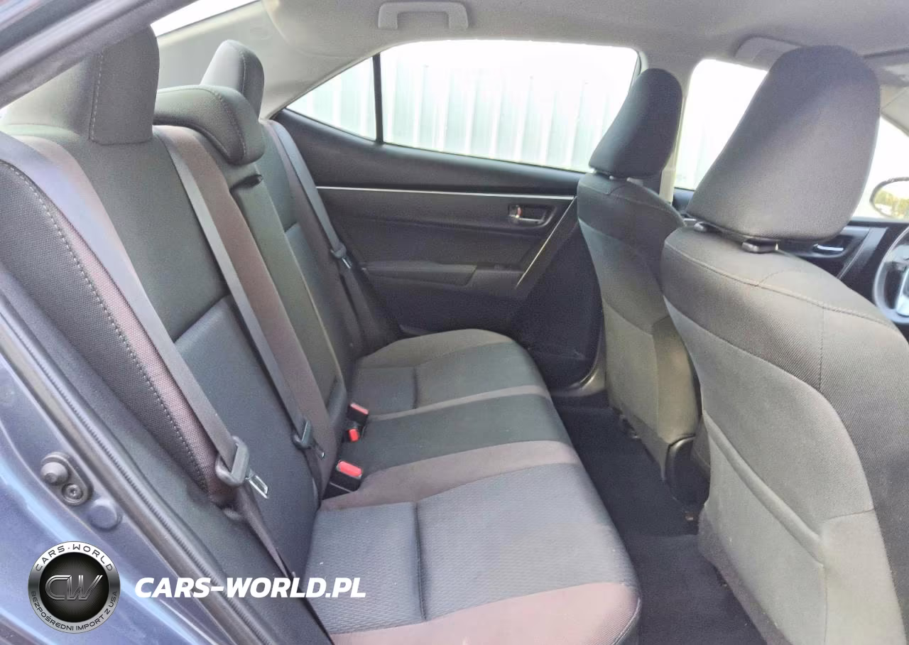 2017 Toyota Corolla Le VIN:5YFBURHEXHP735460 - 10