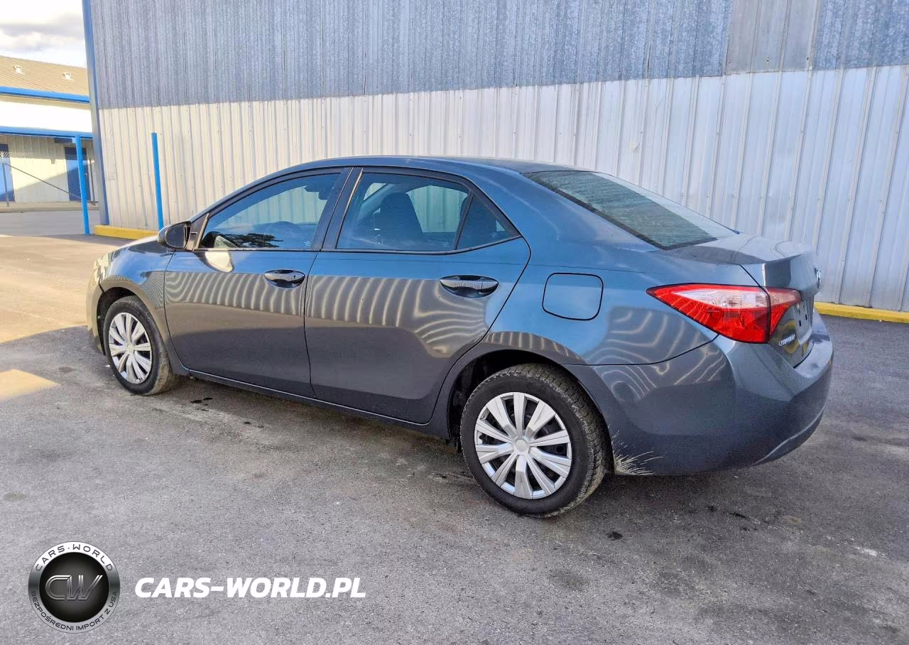 2017 Toyota Corolla Le VIN:5YFBURHEXHP735460 - 2