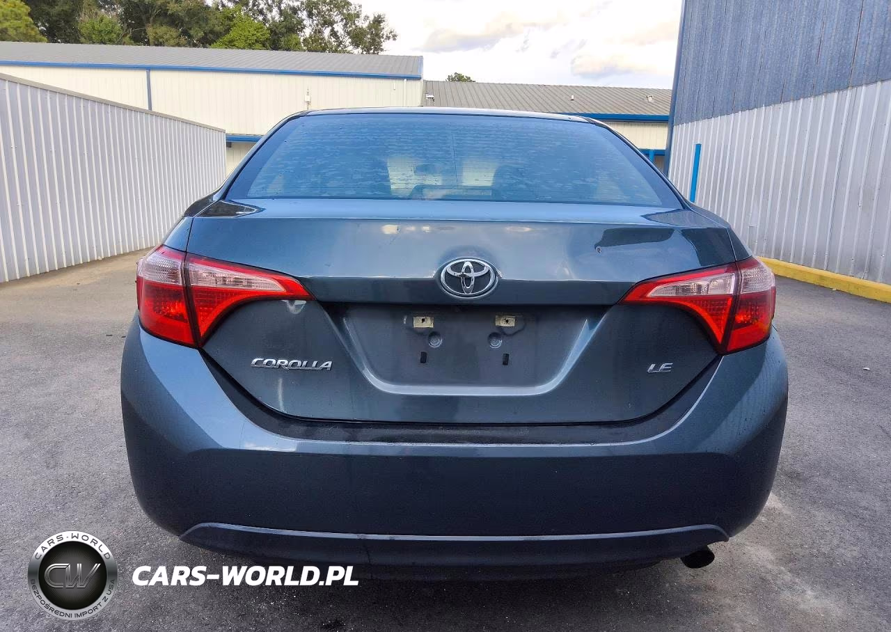 2017 Toyota Corolla Le VIN:5YFBURHEXHP735460 - 6