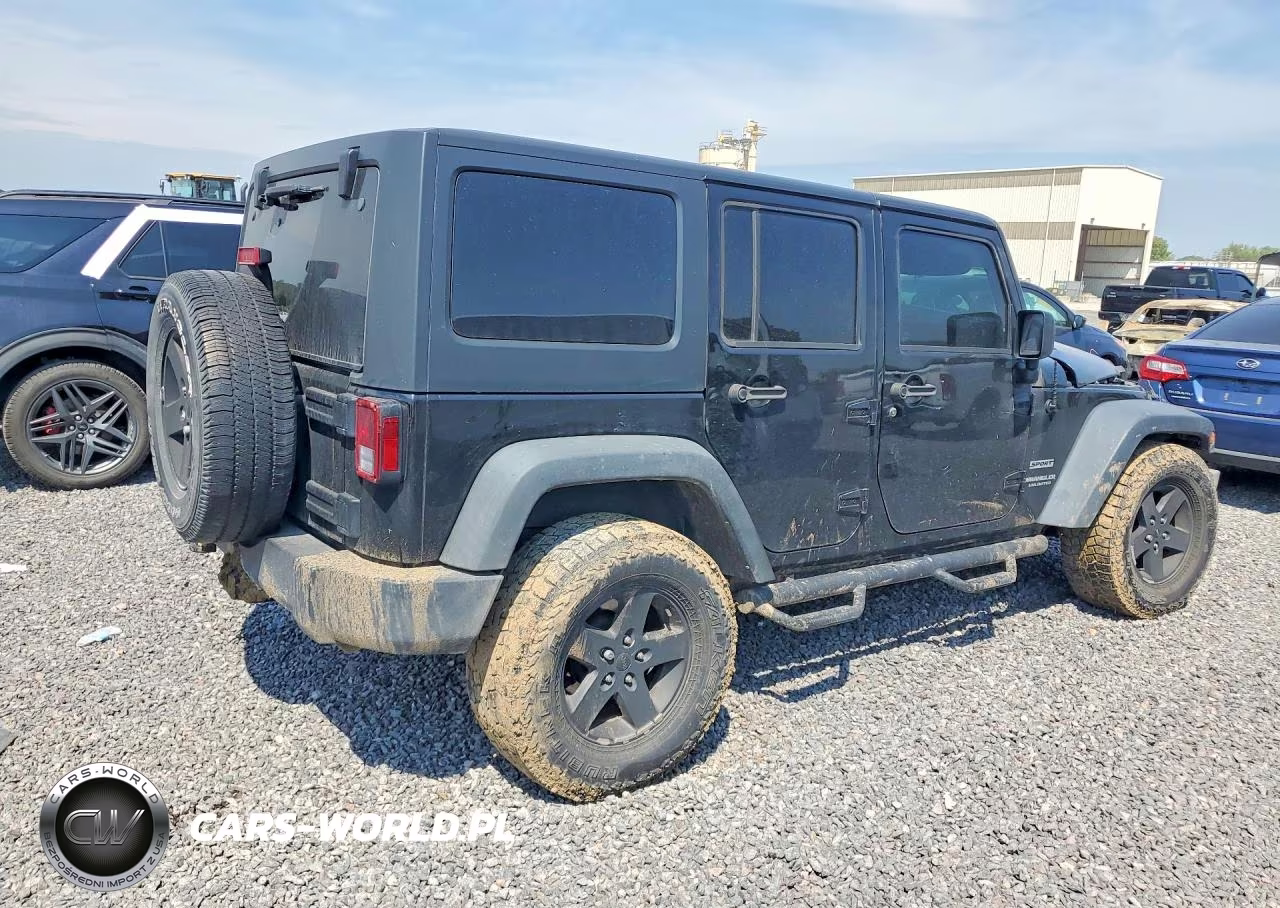 2015 Jeep Wrangler Unlimited Sport VIN:1C4BJWDGXFL520360 - 3