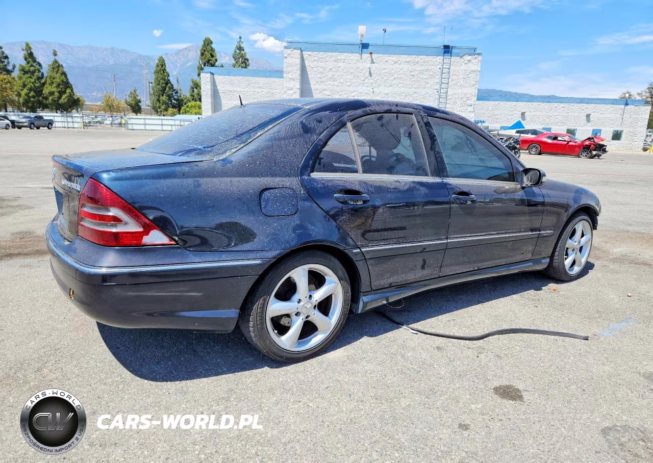 2005 Mercedes-Benz C 230K Sport Sedan VIN:WDBRF40J75F584289 - 3
