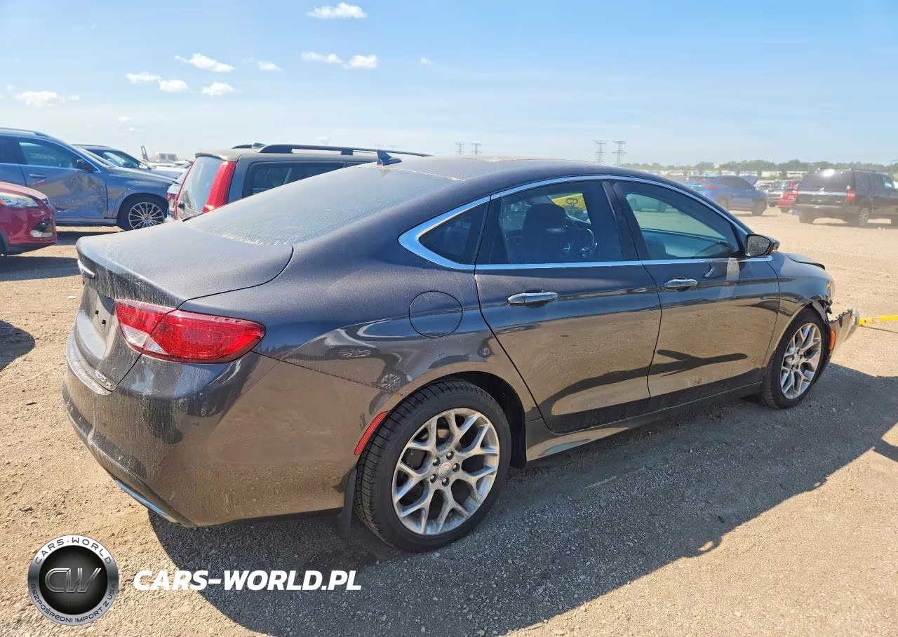 2016 Chrysler 200 C VIN:1C3CCCCG6GN135273 - 3