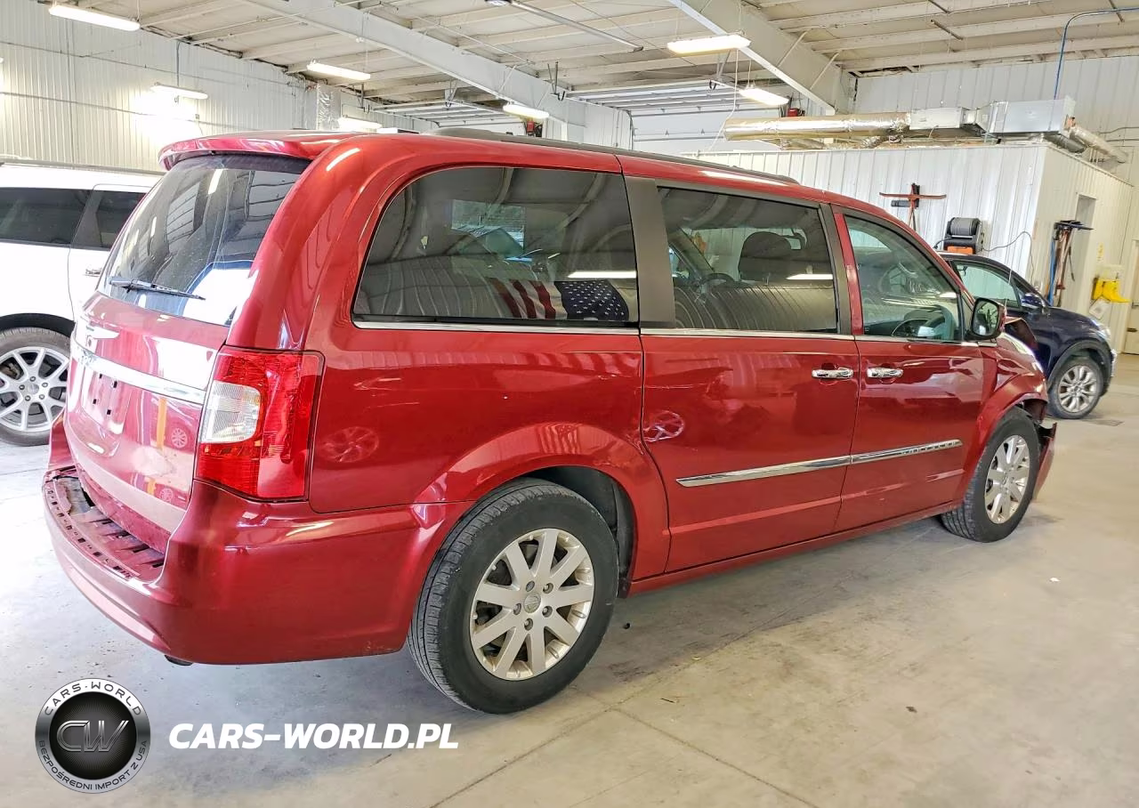 2015 Chrysler Town & Country Touring VIN:2C4RC1BGXFR698369 - 3