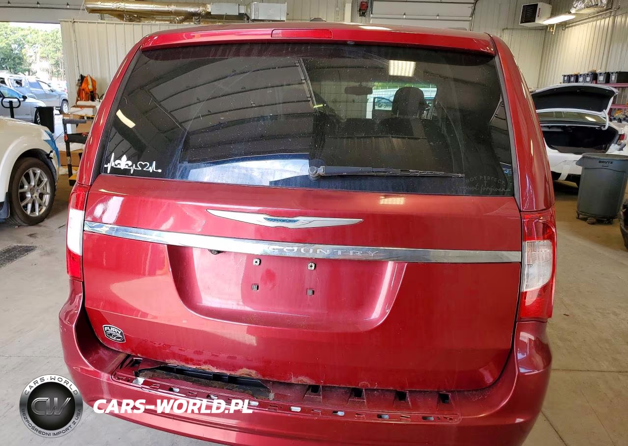 2015 Chrysler Town & Country Touring VIN:2C4RC1BGXFR698369 - 6