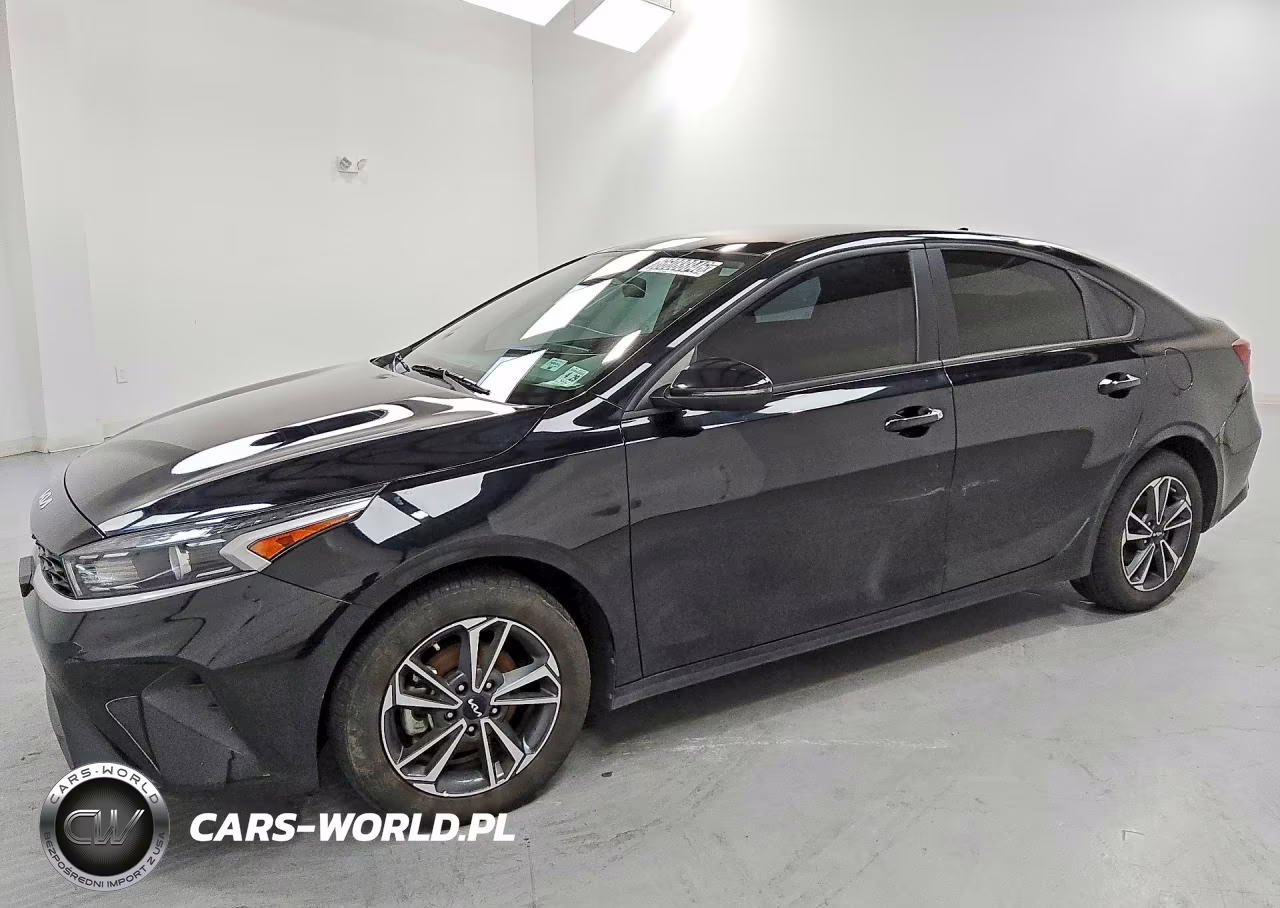 2024 Kia Forte Lxs