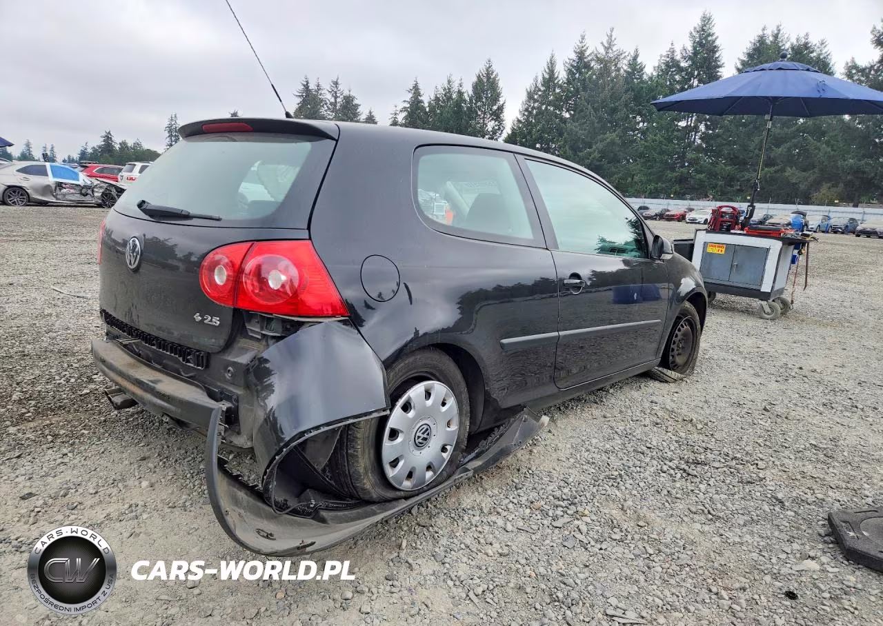 2007 Volkswagen Rabbit VIN:WVWAR71K67W180921 - 3