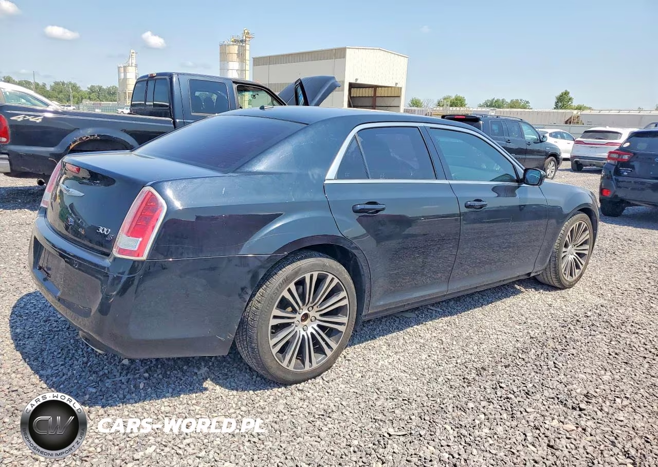2012 Chrysler 300 S VIN:2C3CCABG0CH279426 - 3