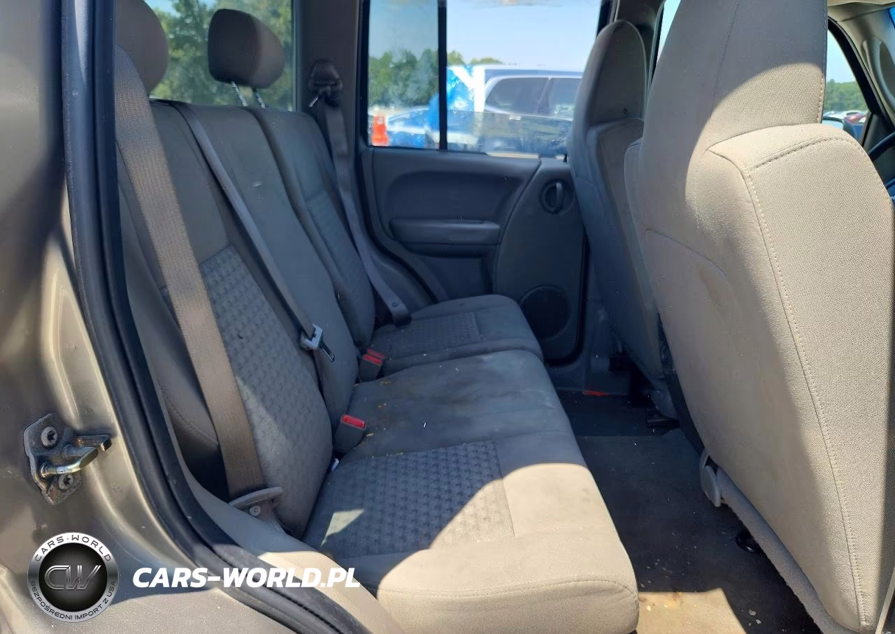 2006 Jeep Liberty Sport VIN:1J4GL48K76W241637 - 11