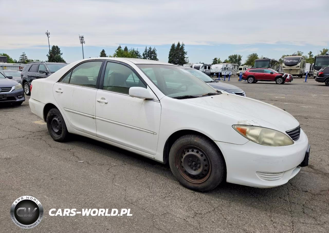 2006 Toyota Camry Le VIN:4T1BE32K16U648941 - 4