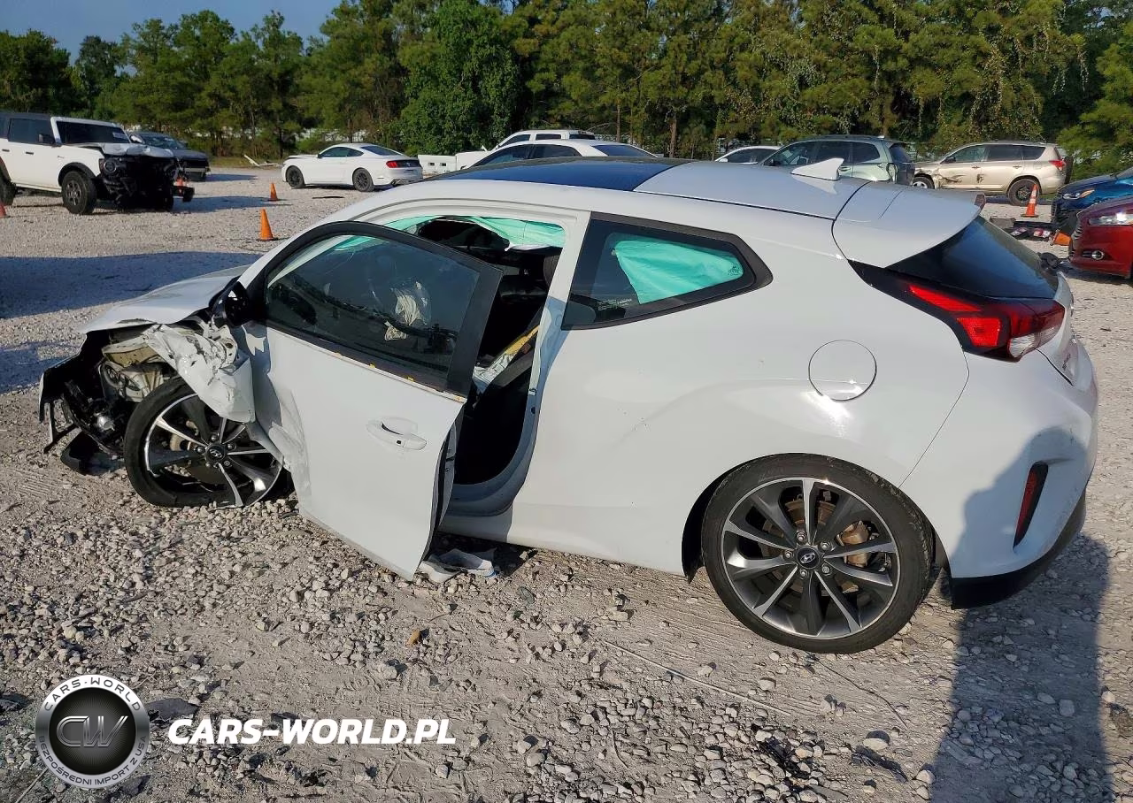 2021 Hyundai Veloster 2.0L Premium VIN:KMHTG6AF4MU032832 - 2