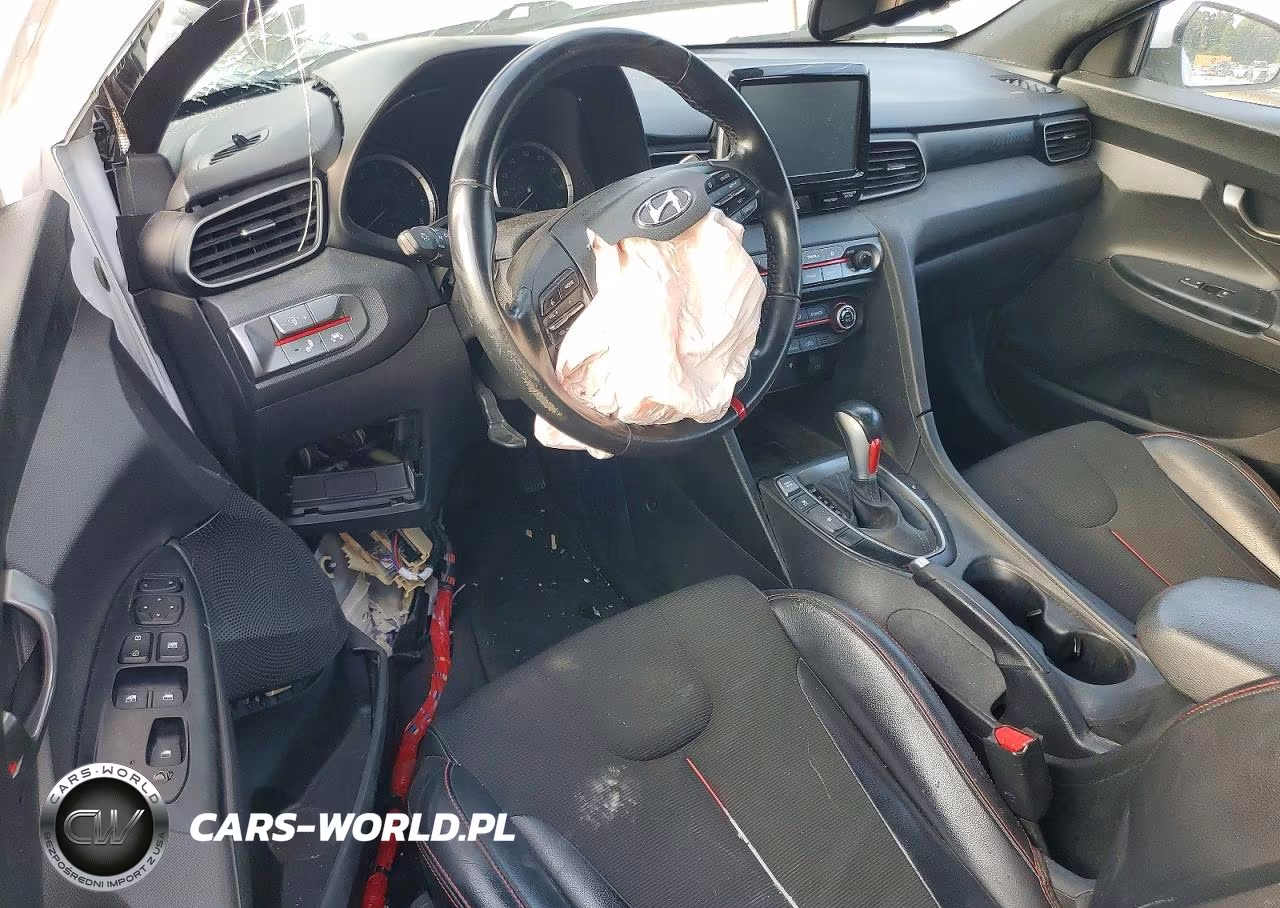 2021 Hyundai Veloster 2.0L Premium VIN:KMHTG6AF4MU032832 - 8