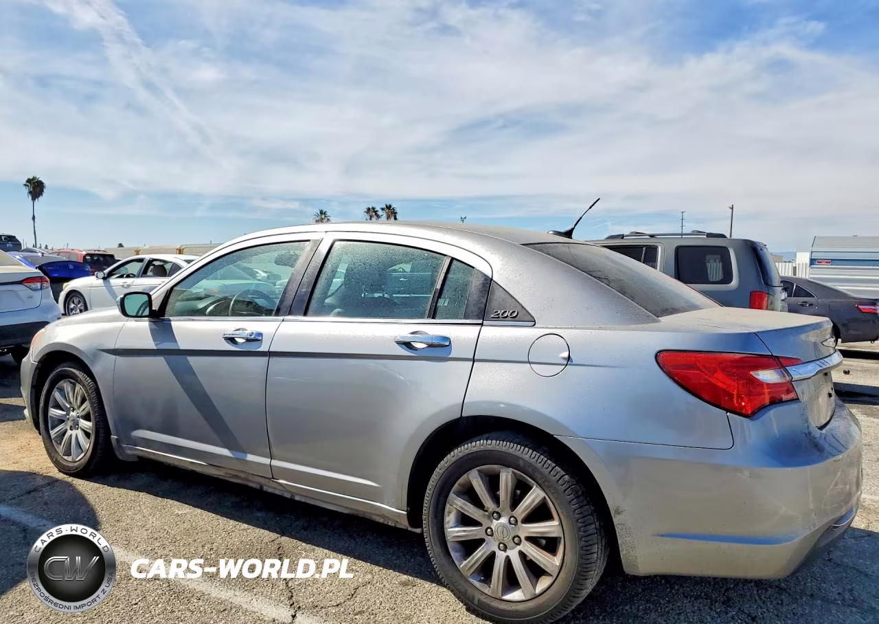 2013 Chrysler 200 Limited VIN:1C3CCBCG2DN573889 - 2