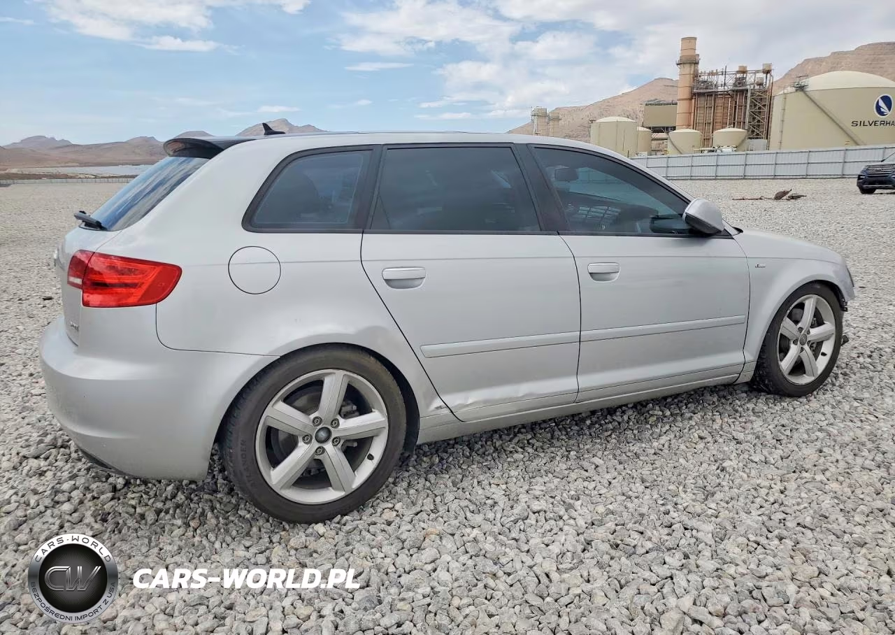 2013 Audi A3 Premium Plus VIN:WAUKEAFMXDA032302 - 3