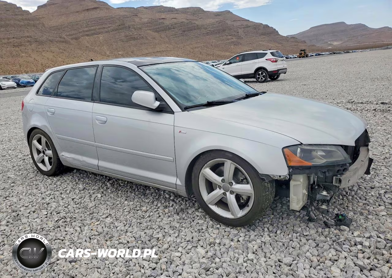 2013 Audi A3 Premium Plus VIN:WAUKEAFMXDA032302 - 4