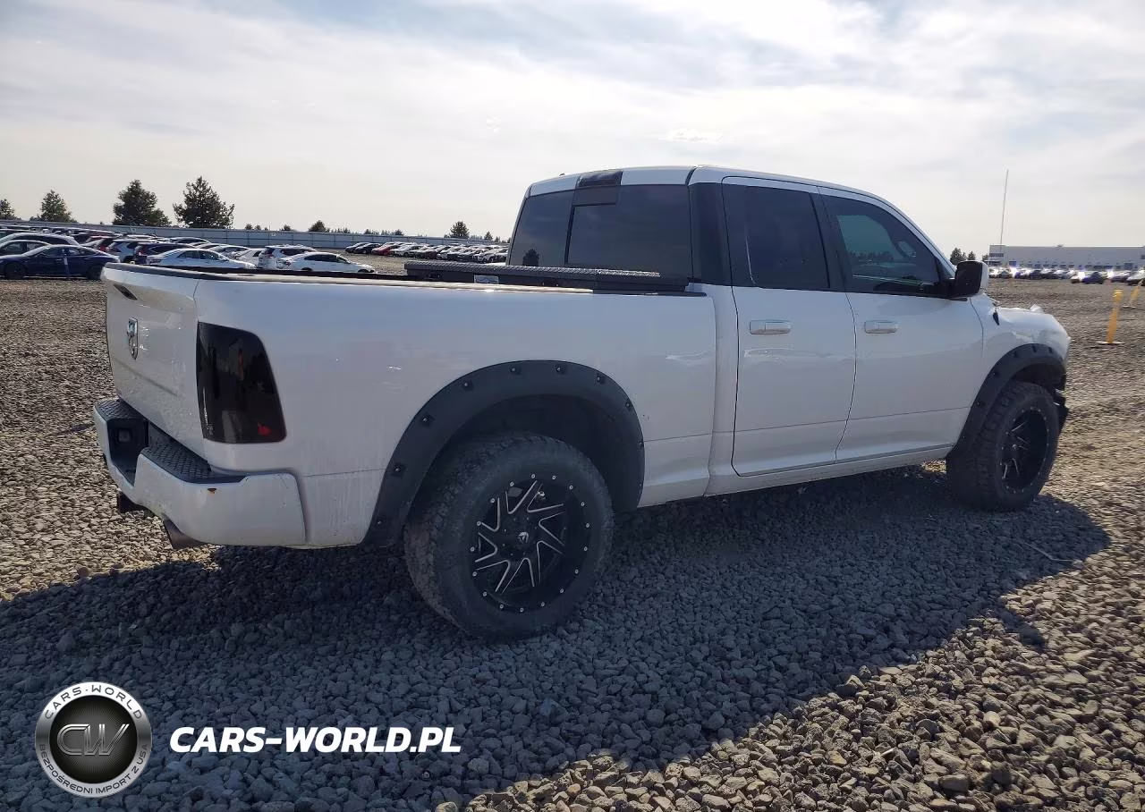 2016 Ram 1500 Sport VIN:1C6RR7HT7GS124888 - 3
