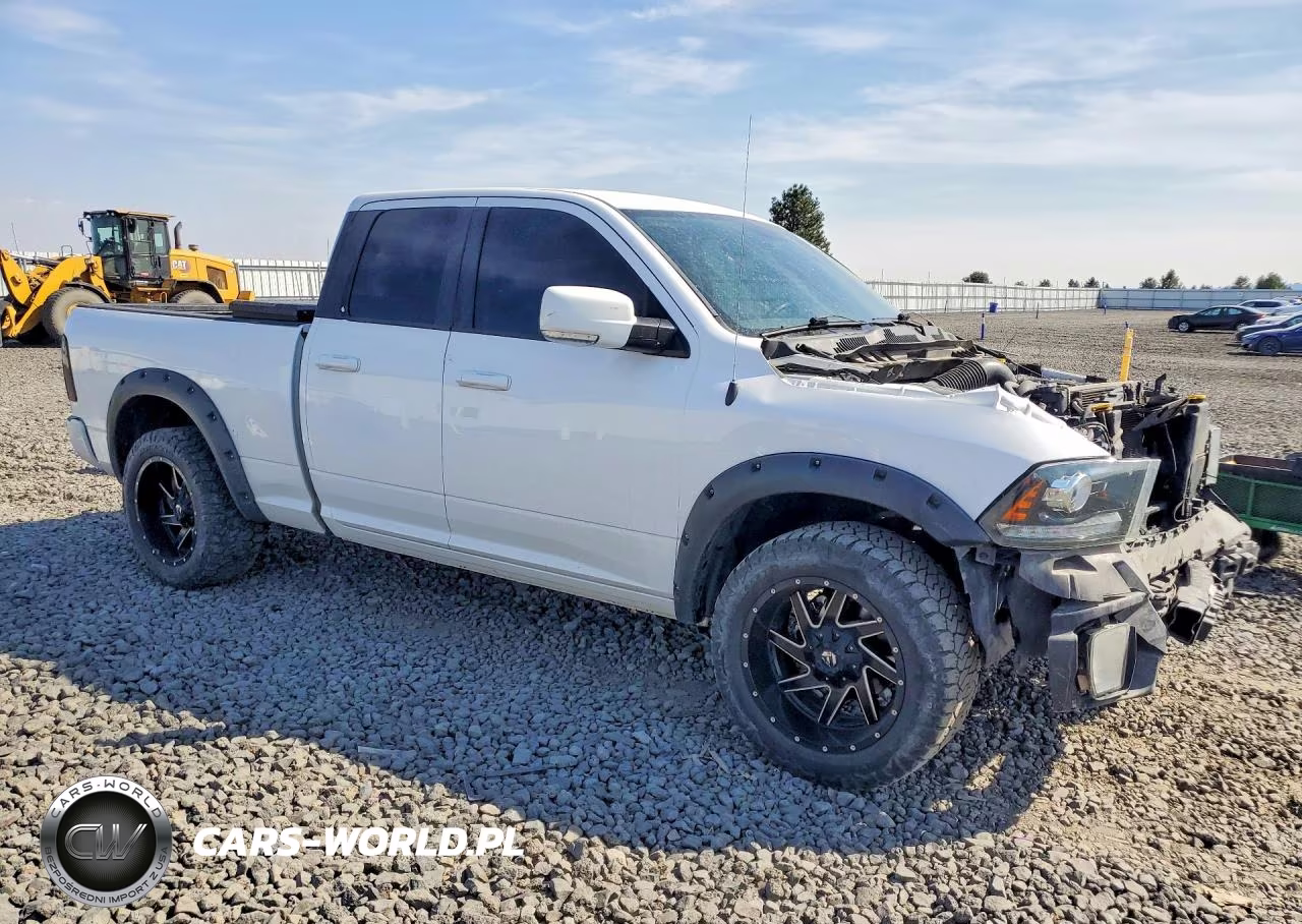 2016 Ram 1500 Sport VIN:1C6RR7HT7GS124888 - 4