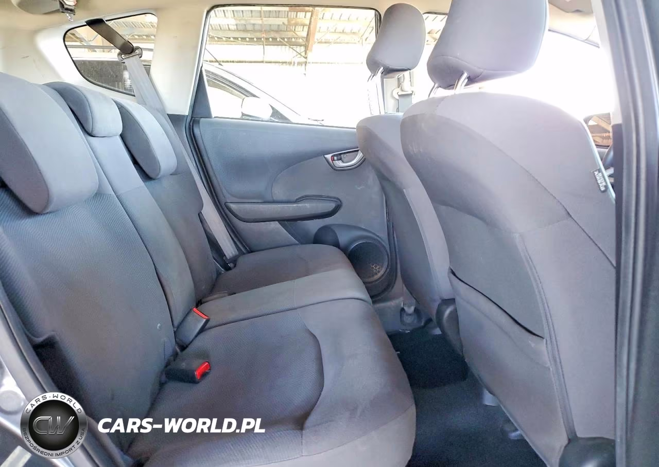 2013 Honda Fit VIN:JHMGE8G30DC034165 - 10