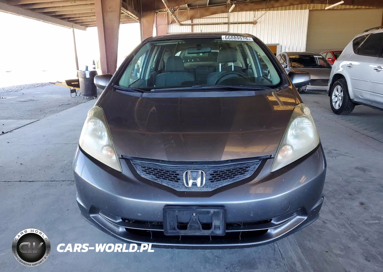 2013 Honda Fit VIN:JHMGE8G30DC034165 - 5