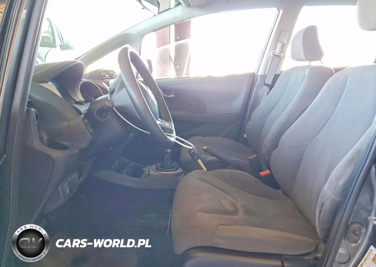 2013 Honda Fit VIN:JHMGE8G30DC034165 - 7