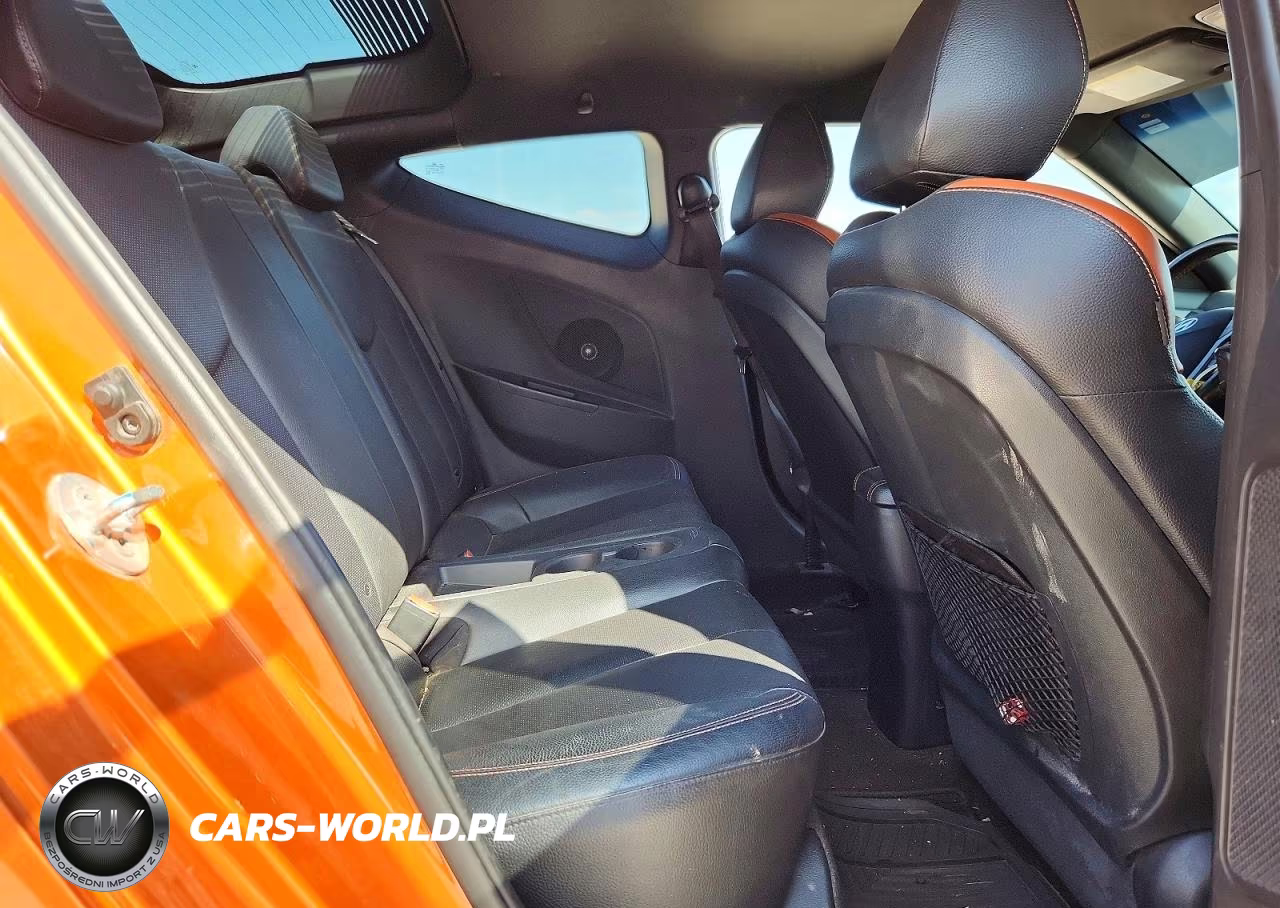 2016 Hyundai Veloster Turbo VIN:KMHTC6AEXGU272006 - 10