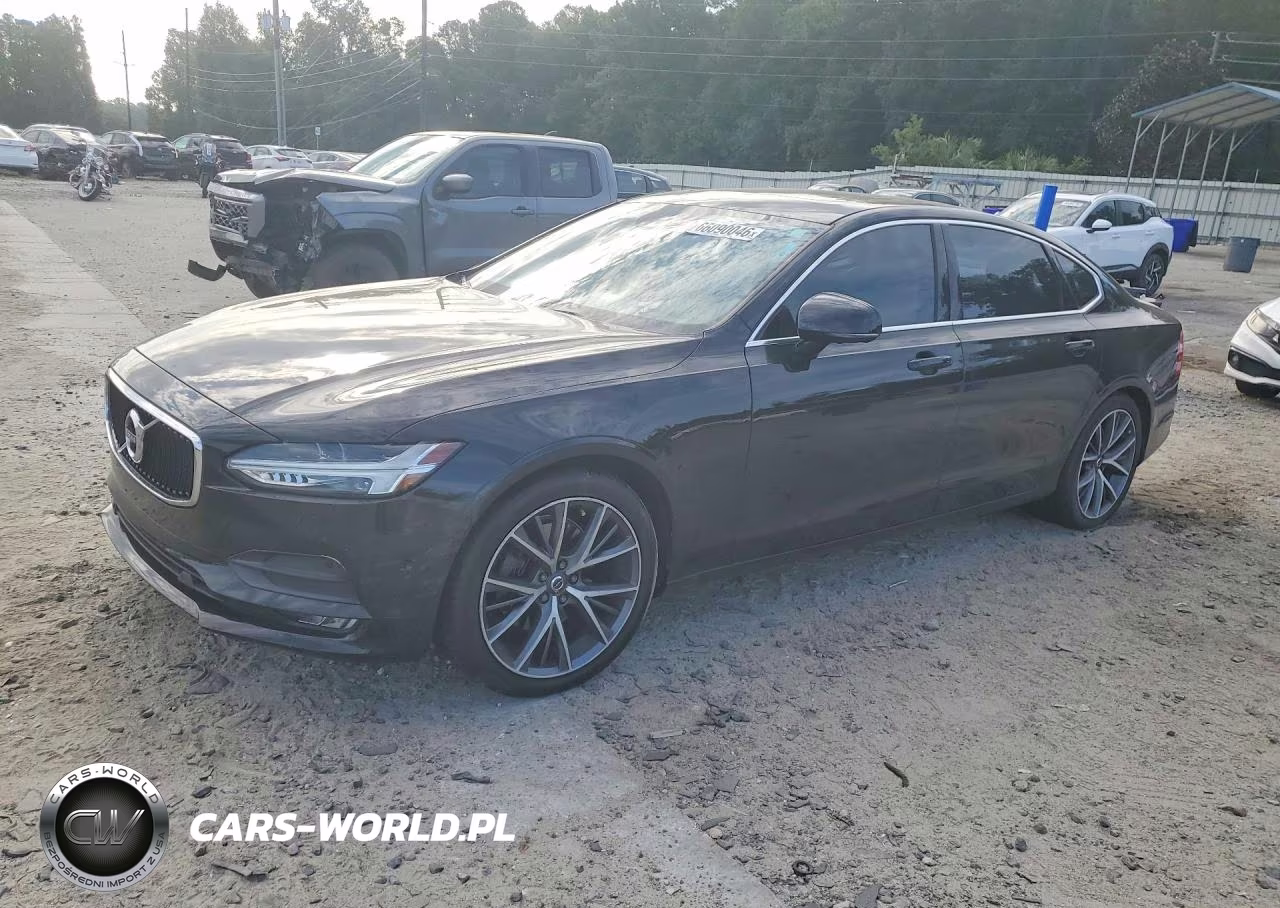 2018 Volvo S90 T5 Momentum