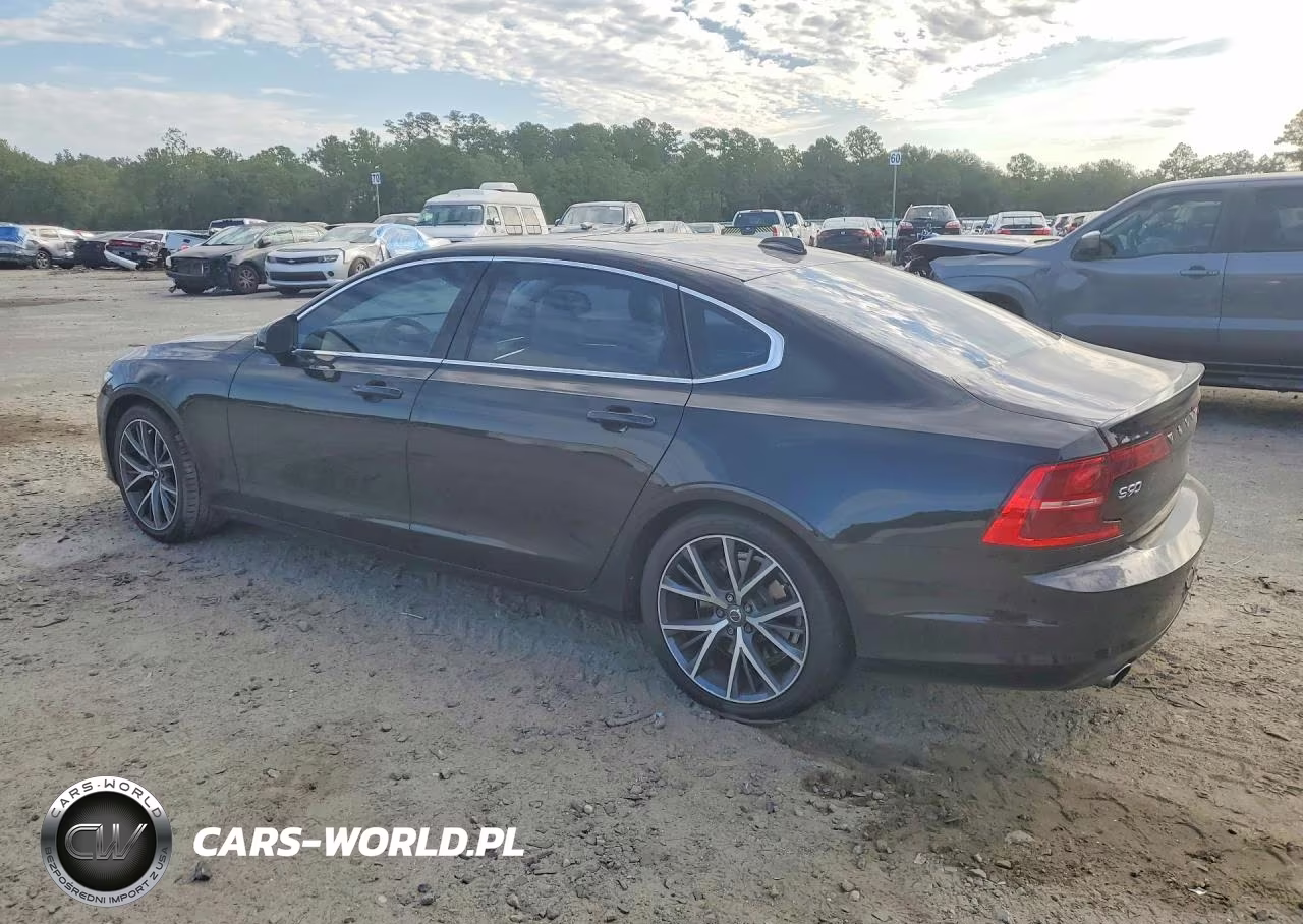 2018 Volvo S90 T5 Momentum VIN:LVY982MK0JP037588 - 2