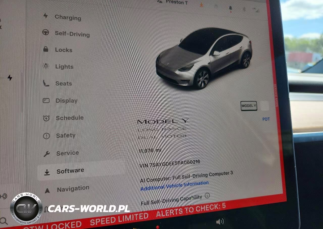 2023 Tesla Model Y VIN:7SAYGDEE5PA060216 - 9