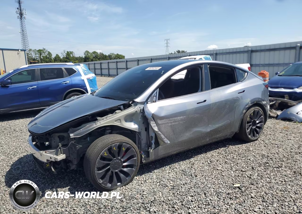 2024 Tesla Model Y – zdjęcie 1 z 13
