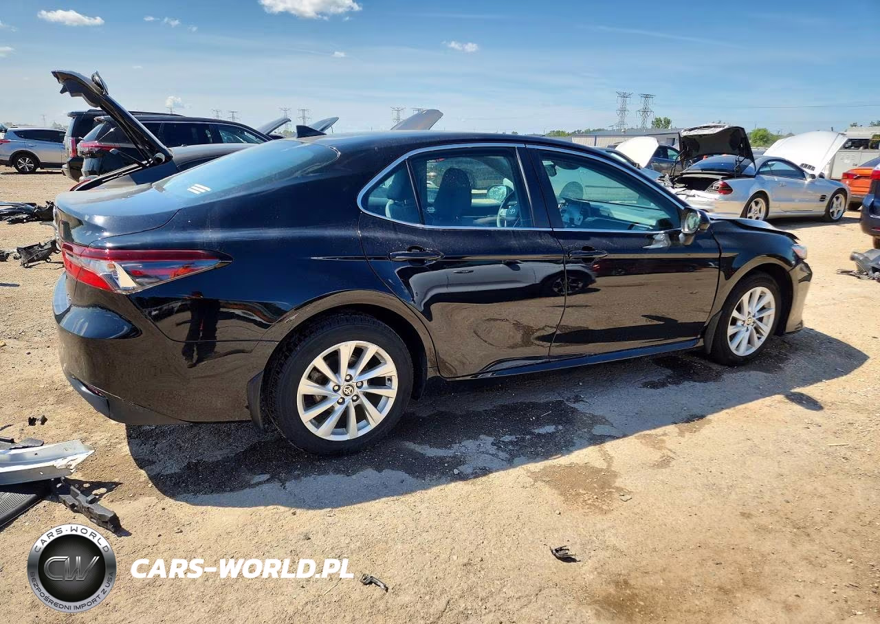 2021 Toyota Camry Le VIN:4T1C11AK3MU603308 - 3