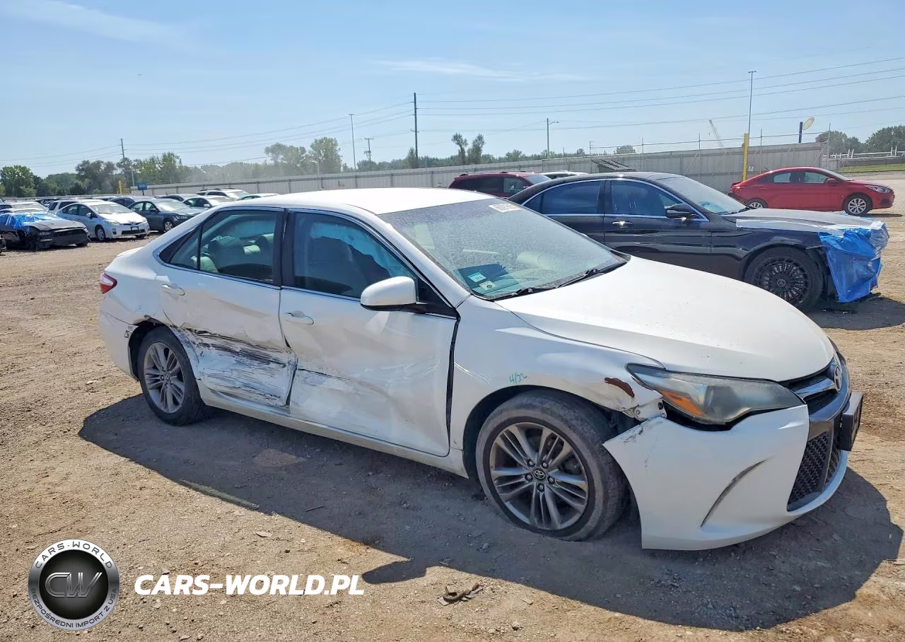 2017 Toyota Camry Se VIN:4T1BF1FK7HU330269 - 4