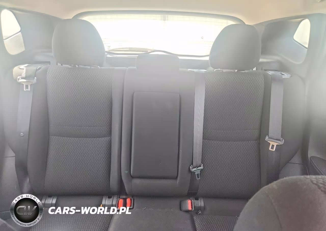 2018 Nissan Rogue Sport S VIN:JN1BJ1CP5JW188178 - 10
