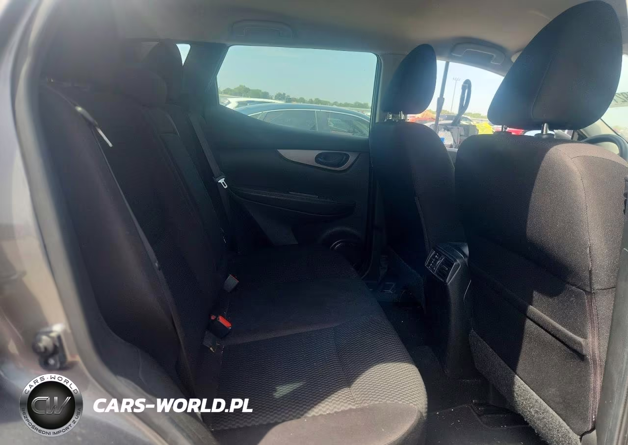 2018 Nissan Rogue Sport S VIN:JN1BJ1CP5JW188178 - 11
