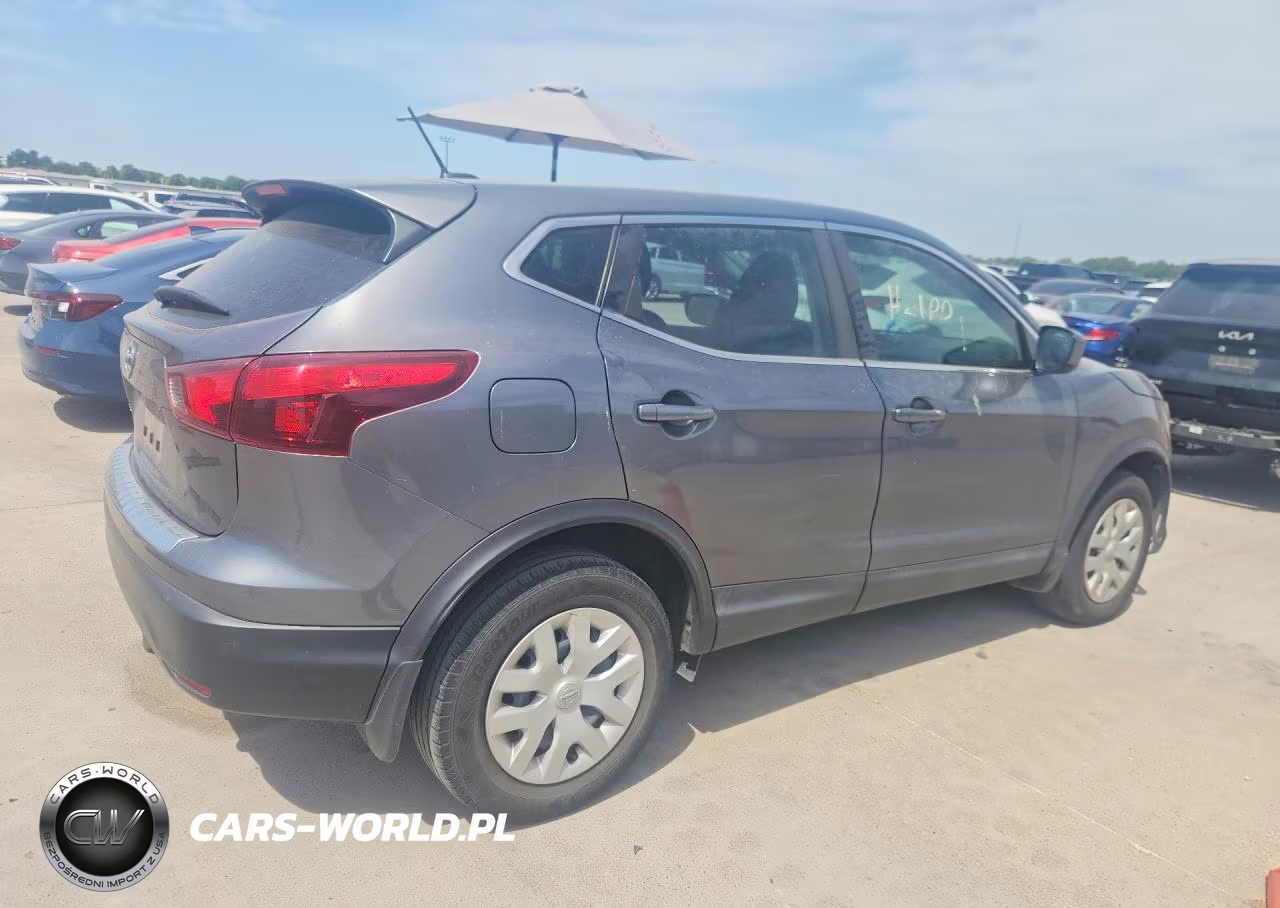 2018 Nissan Rogue Sport S VIN:JN1BJ1CP5JW188178 - 3