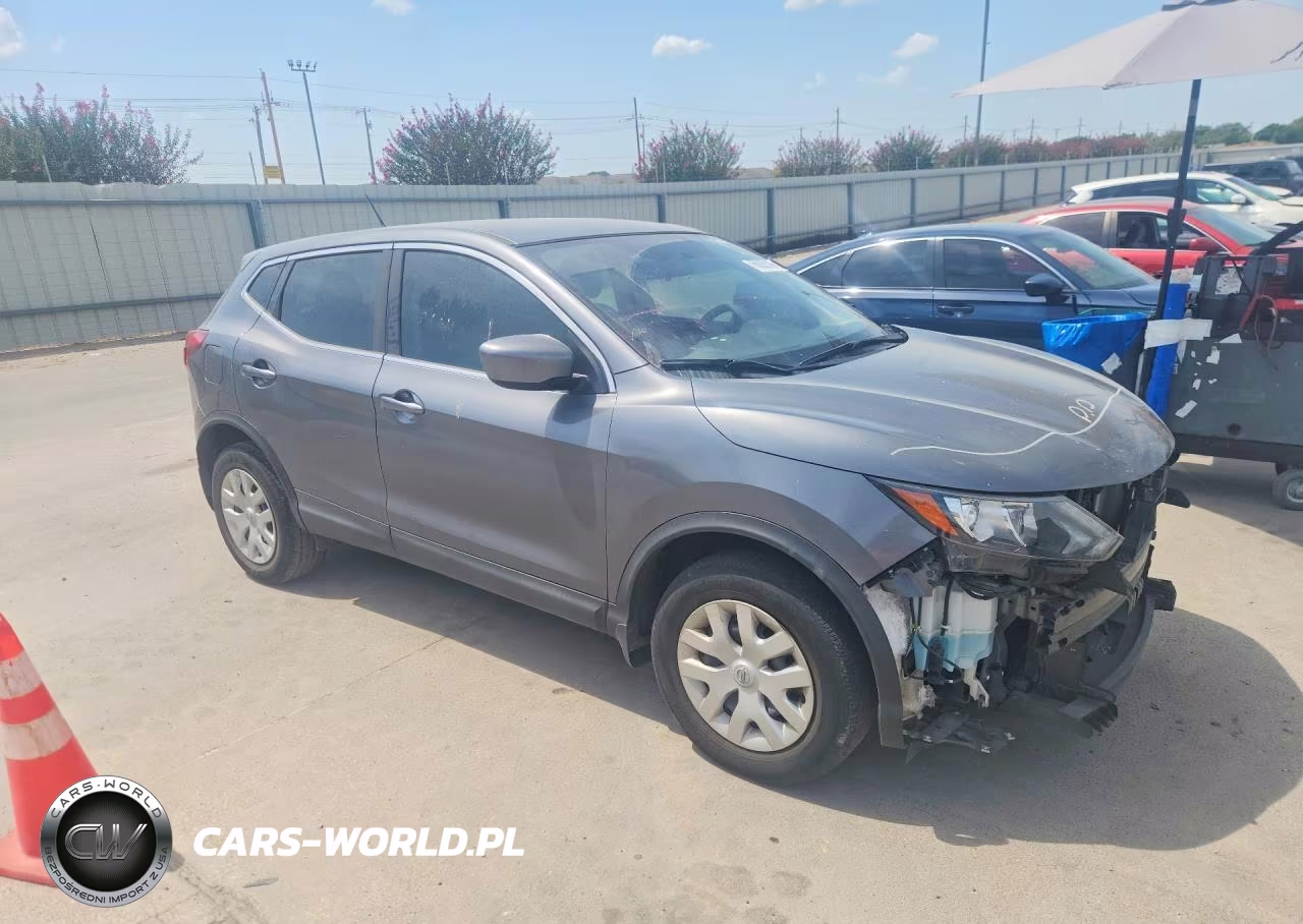 2018 Nissan Rogue Sport S VIN:JN1BJ1CP5JW188178 - 4