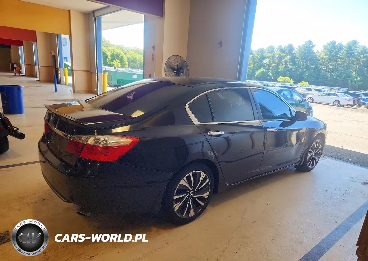 2015 Honda Accord Sport VIN:1HGCR2F52FA020210 - 3
