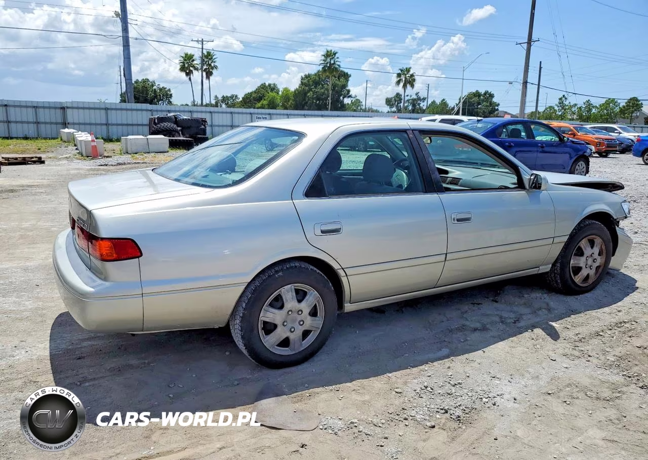 2000 Toyota Camry Le VIN:4T1BG22K6YU682459 - 3