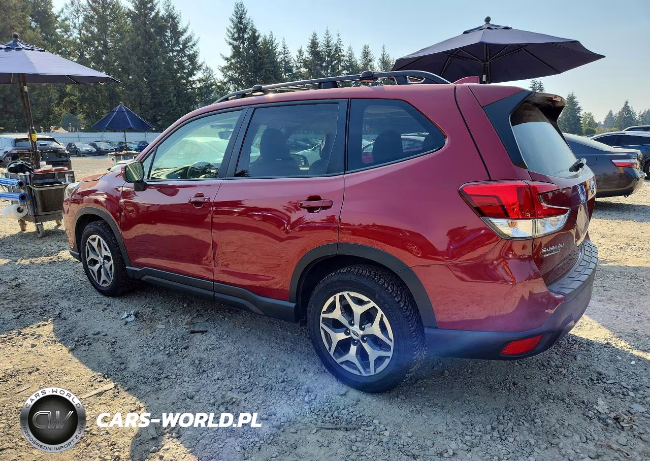 2022 Subaru Forester Premium VIN:JF2SKAEC2NH412734 - 2