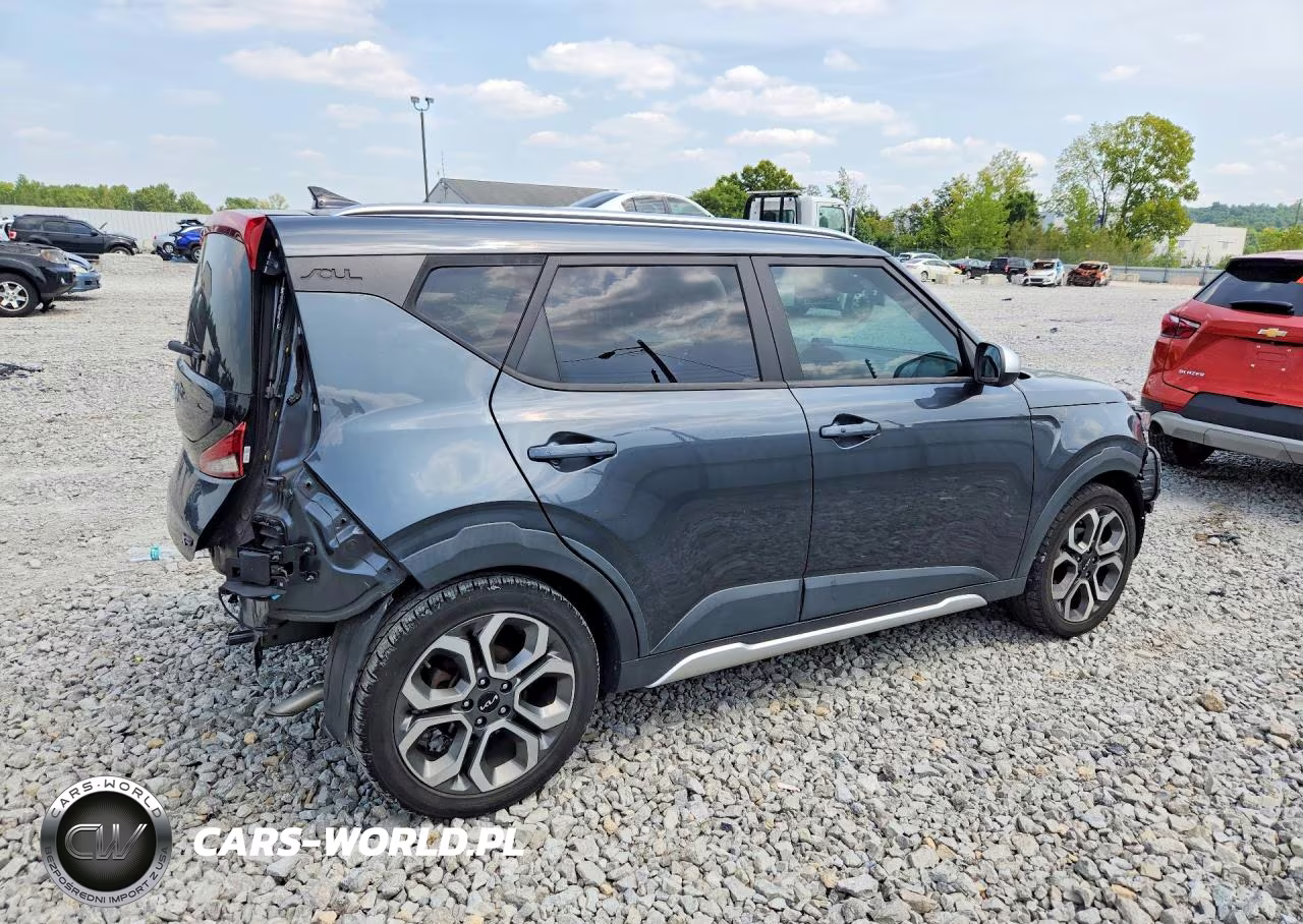 2022 Kia Soul X-Line VIN:KNDJ23AUXN7823826 - 3