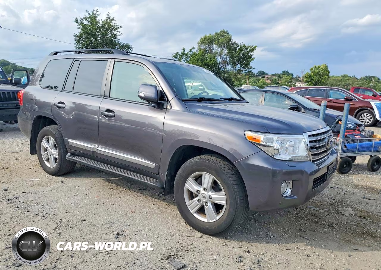 2015 Toyota Land Cruiser Base VIN:JTMHY7AJ8F4031462 - 4